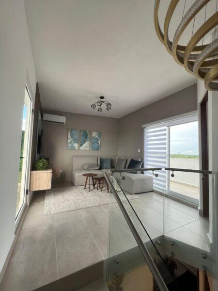 Casa de 3 niveles - VALLE CONDESA JUAREZ NL
