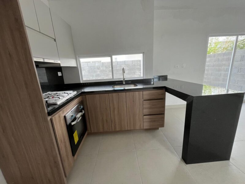 Casa de 3 niveles - VALLE CONDESA JUAREZ NL